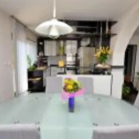 Bregi With Swimming Pool * מטולי