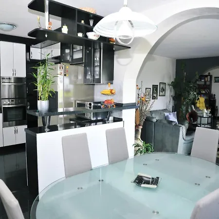 Bregi With Swimming Pool * מטולי